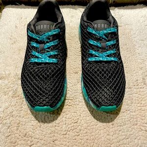 Nobull dark grey prism mesh runners womens size 6.5